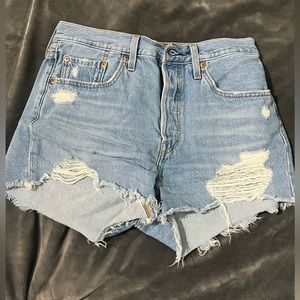 Levi high rise shorts
